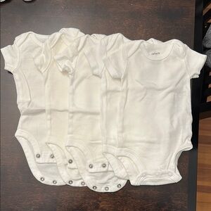 Set of 5 White Baby Short Sleeve Bodysuits